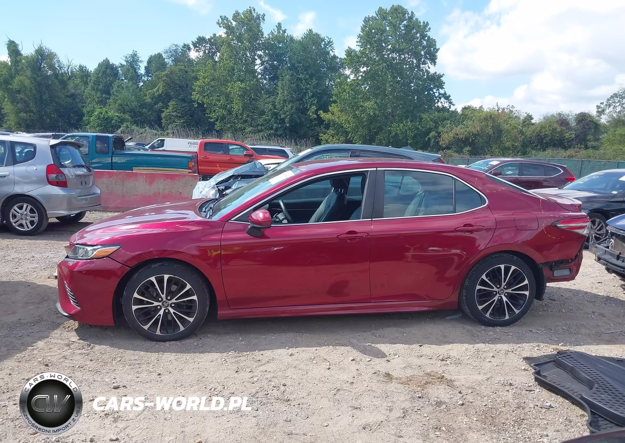2018 Toyota Camry Se VIN:4T1B11HK5JU617546 - 15
