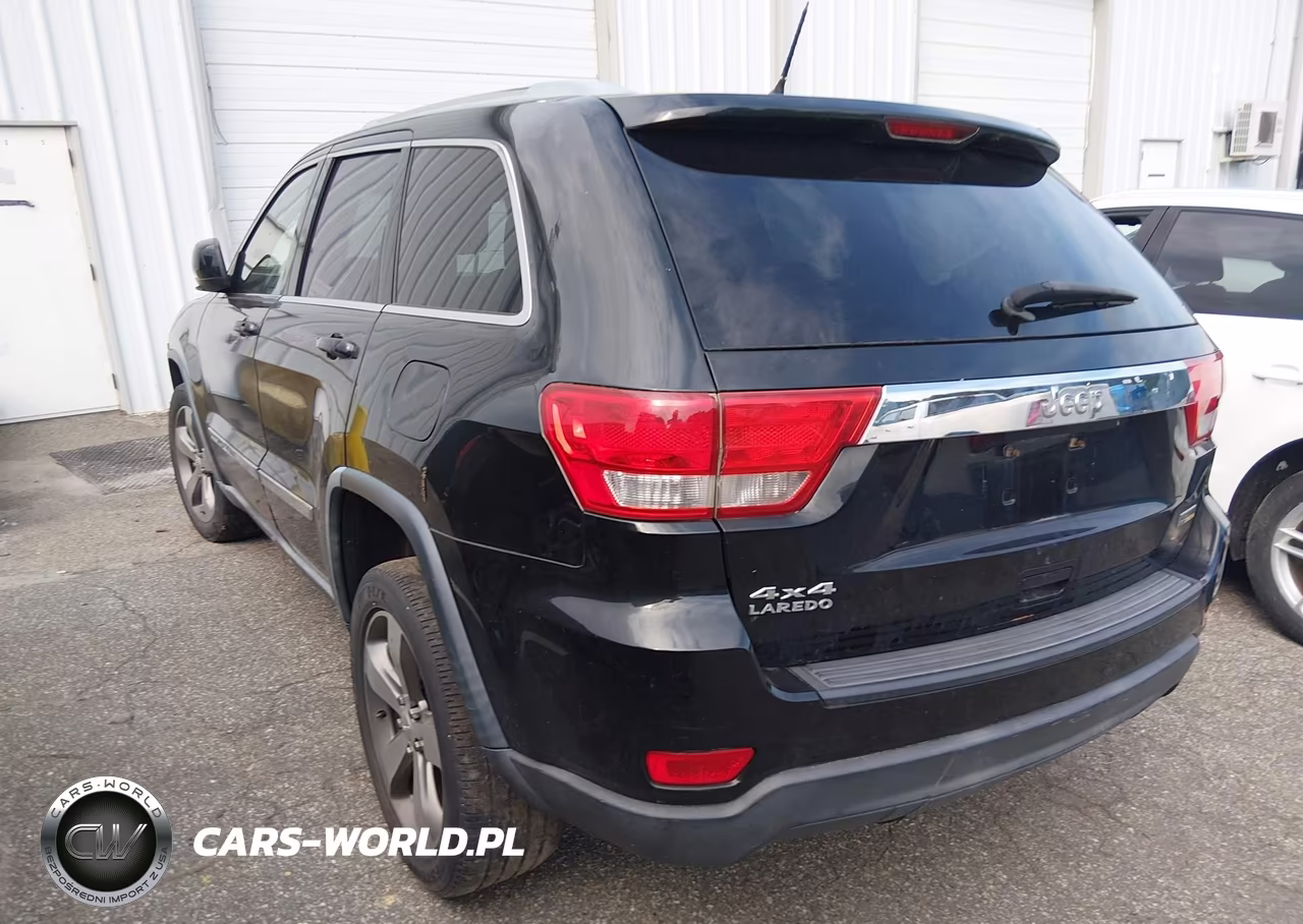 2012 Jeep Grand Cherokee Laredo VIN:1C4RJFAG0CC131936 - 3