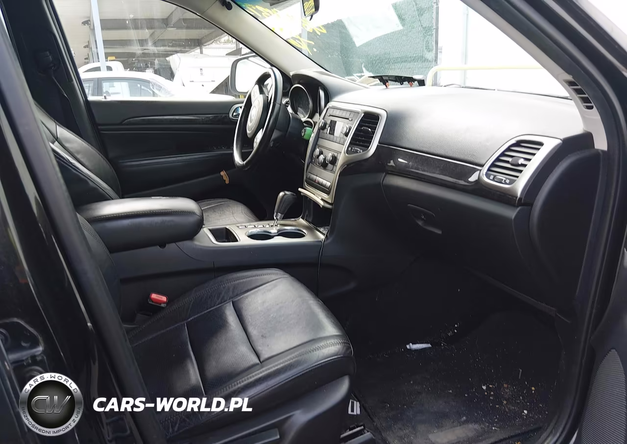 2012 Jeep Grand Cherokee Laredo VIN:1C4RJFAG0CC131936 - 5