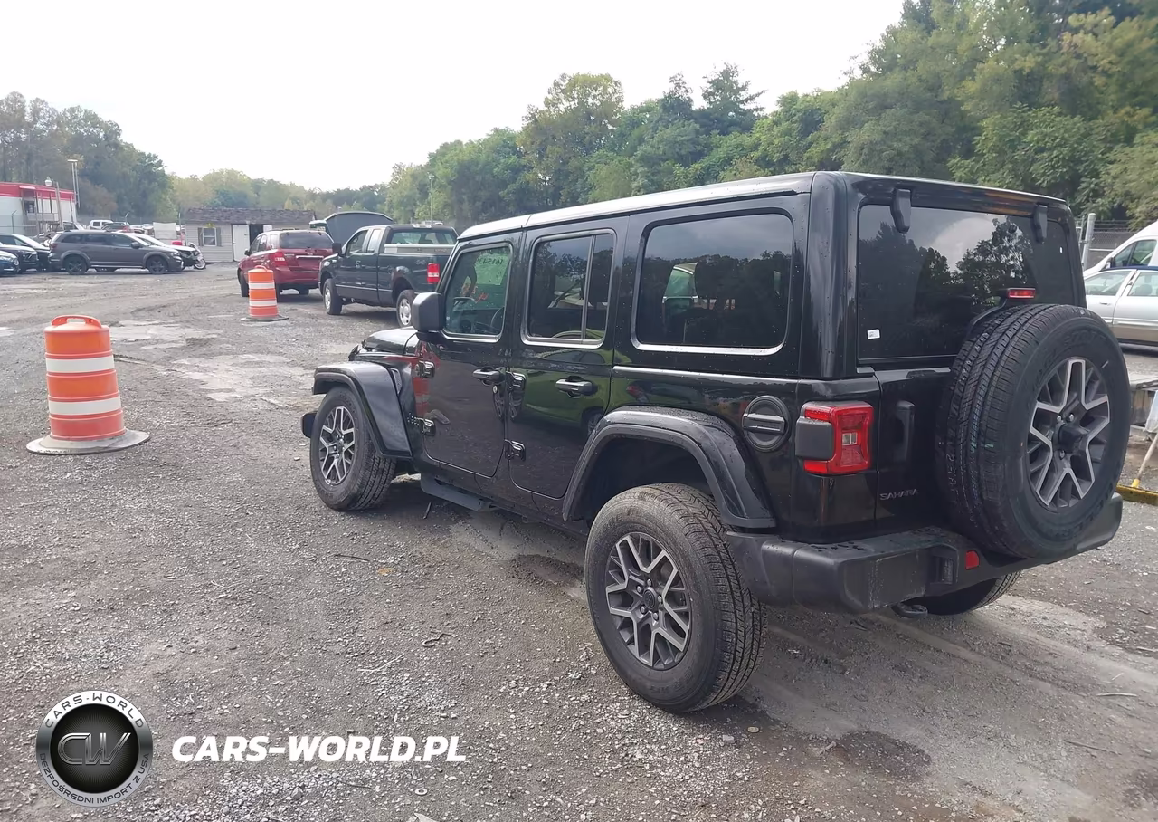 2026 Jeep Wrangler Sahara 4X4 VIN:1C4PJXEN3TW264095 - 3