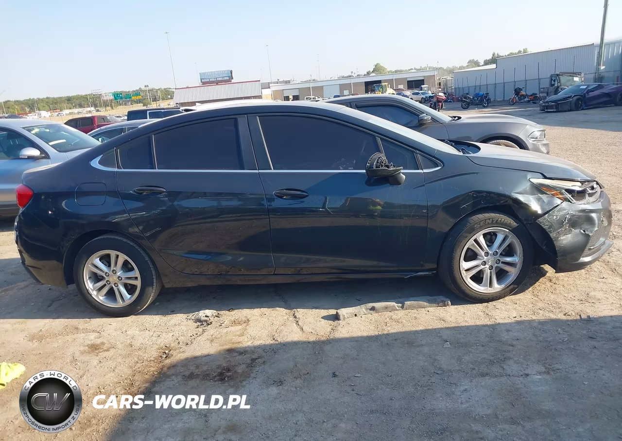 2018 Chevrolet Cruze Lt Auto VIN:1G1BE5SM2J7158400 - 13