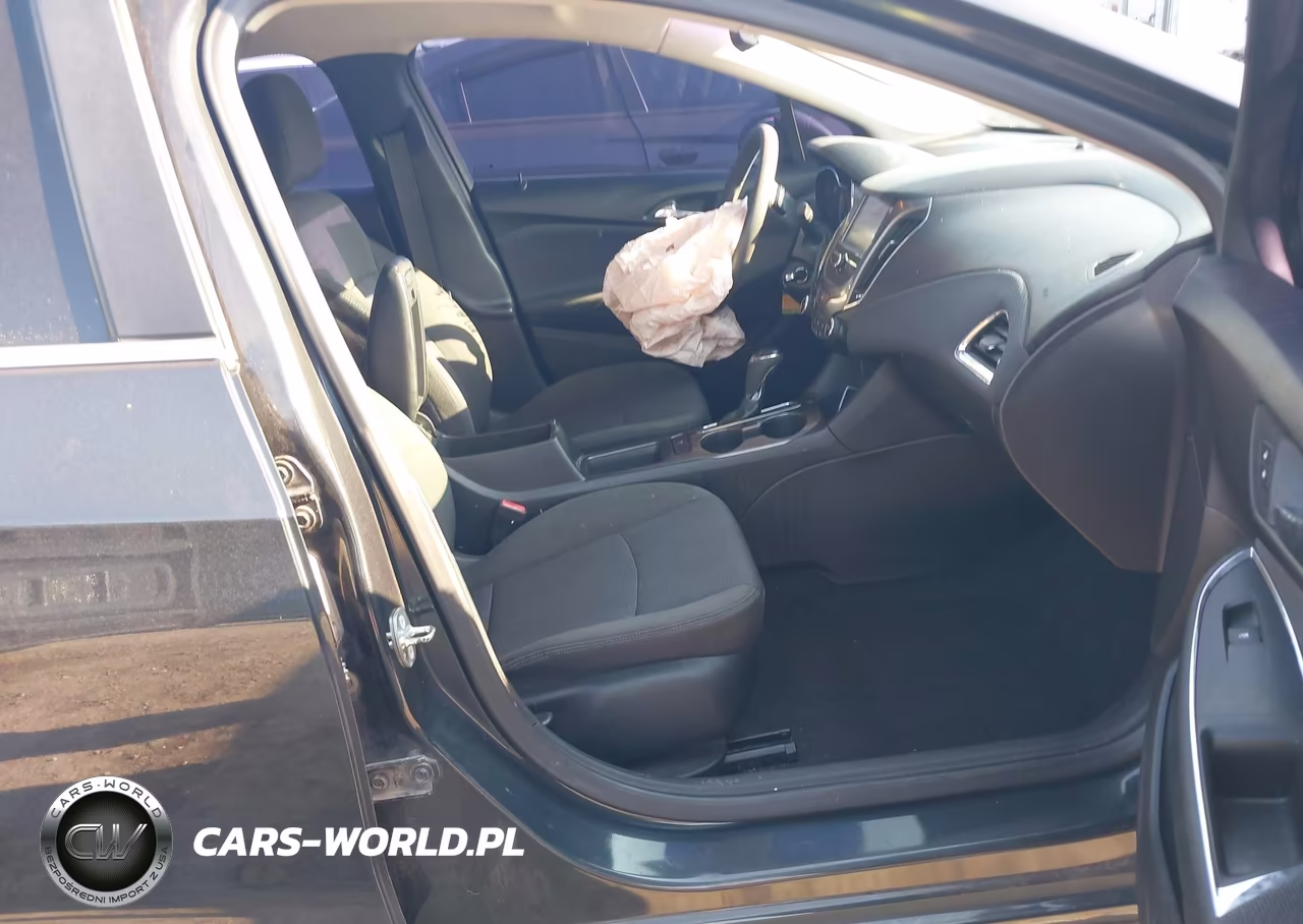 2018 Chevrolet Cruze Lt Auto VIN:1G1BE5SM2J7158400 - 5