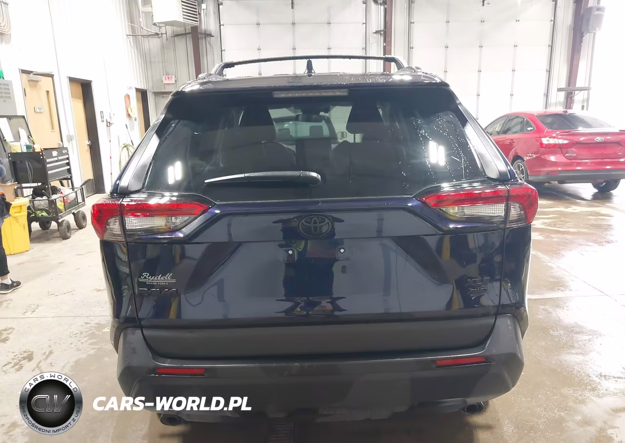 2025 Toyota Rav4 Xle Premium VIN:2T3A1RFV9SW528045 - 17