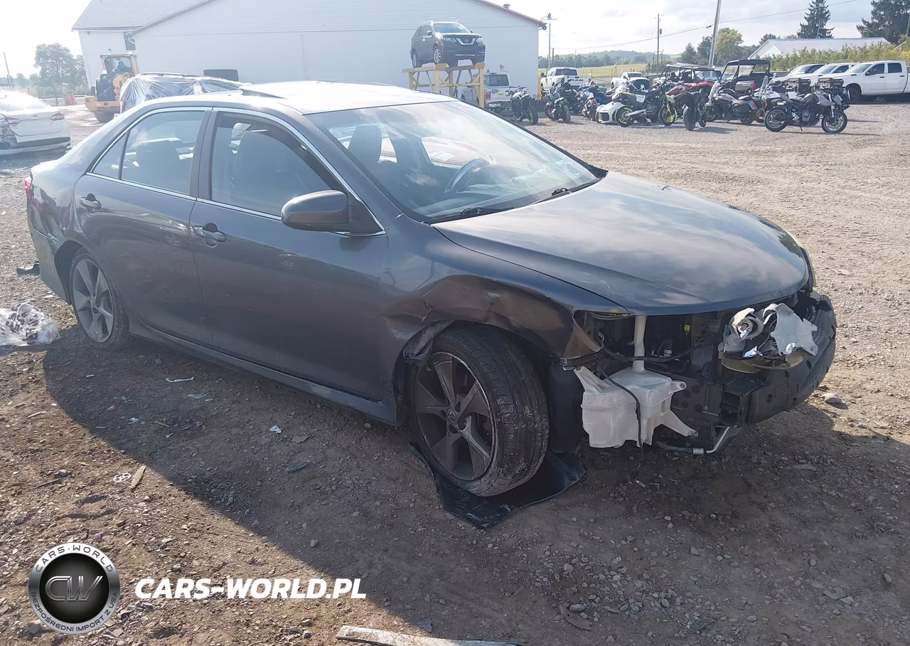 2014 Toyota Camry Se Sport VIN:4T1BF1FK6EU819967 - 1