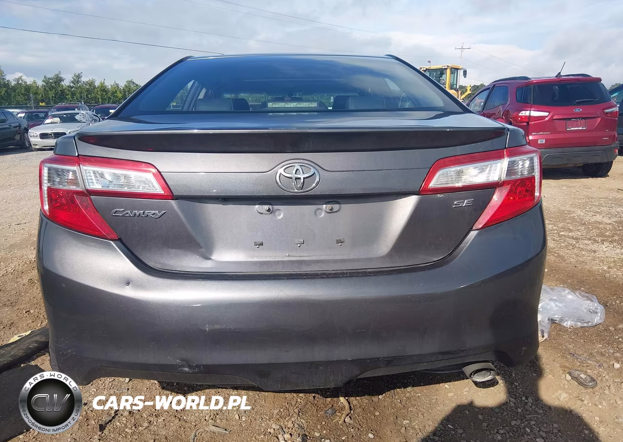 2014 Toyota Camry Se Sport VIN:4T1BF1FK6EU819967 - 16