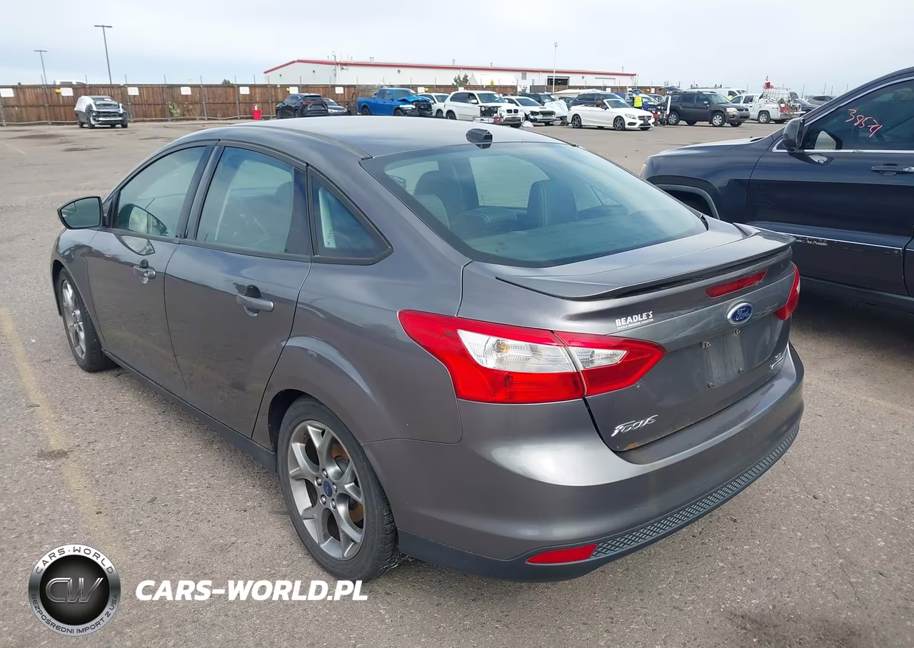 2014 Ford Focus Se VIN:1FADP3F23EL390482 - 3