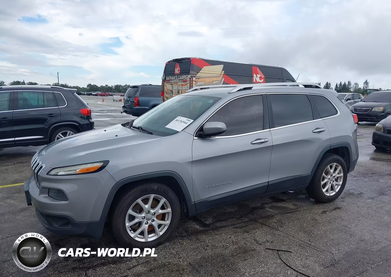 2014 Jeep Cherokee Latitude VIN:1C4PJLCBXEW264731 - 13