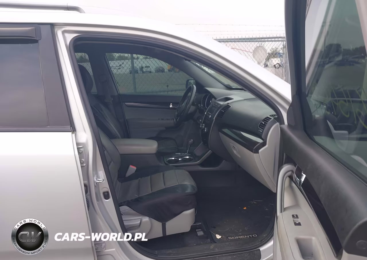 2013 Kia Sorento Lx VIN:5XYKT3A67DG358104 - 5
