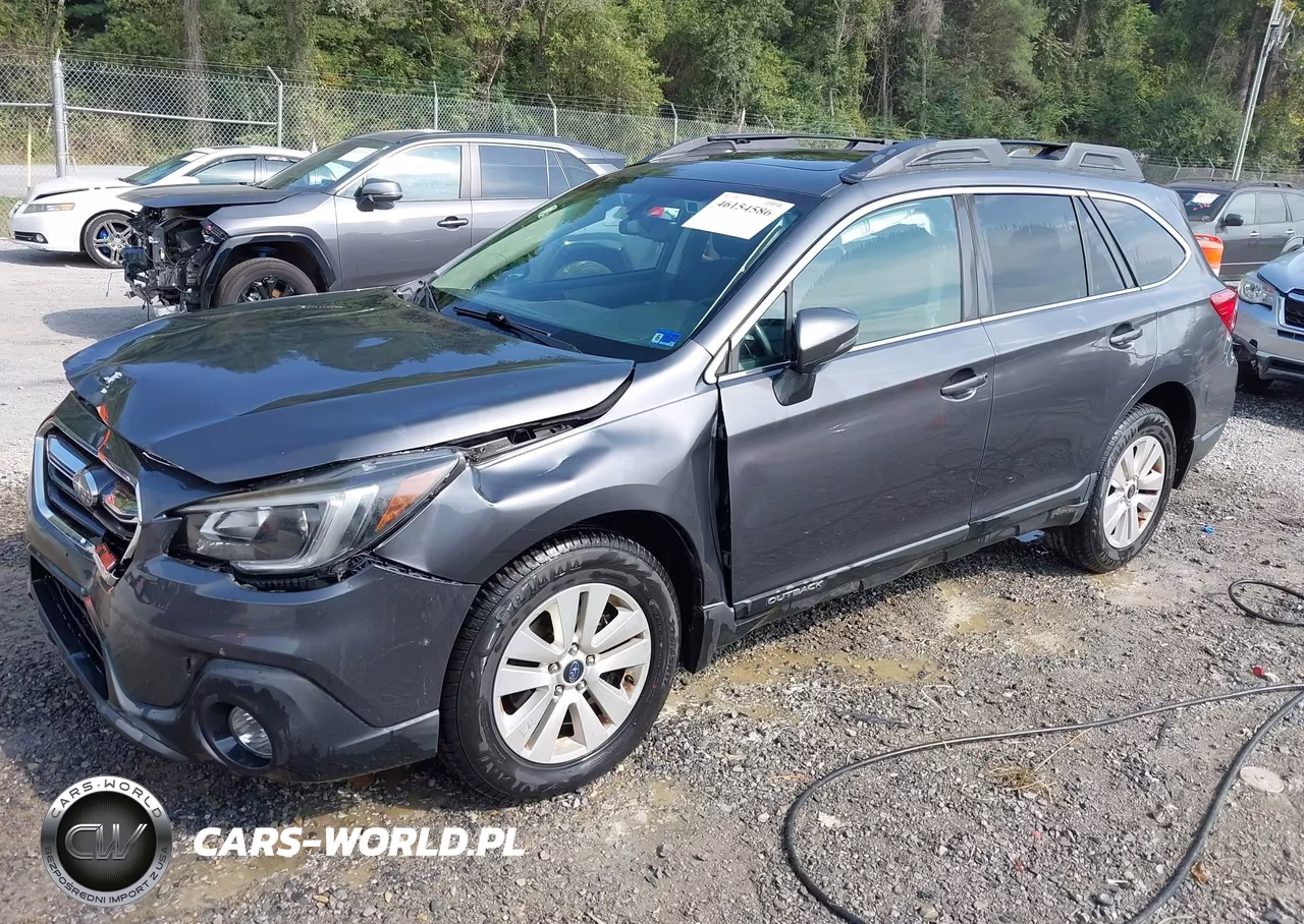 2018 Subaru Outback 2.5I Premium VIN:4S4BSAHC0J3318168 - 2