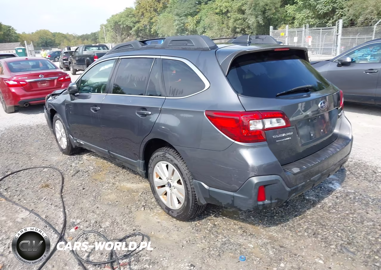 2018 Subaru Outback 2.5I Premium VIN:4S4BSAHC0J3318168 - 3