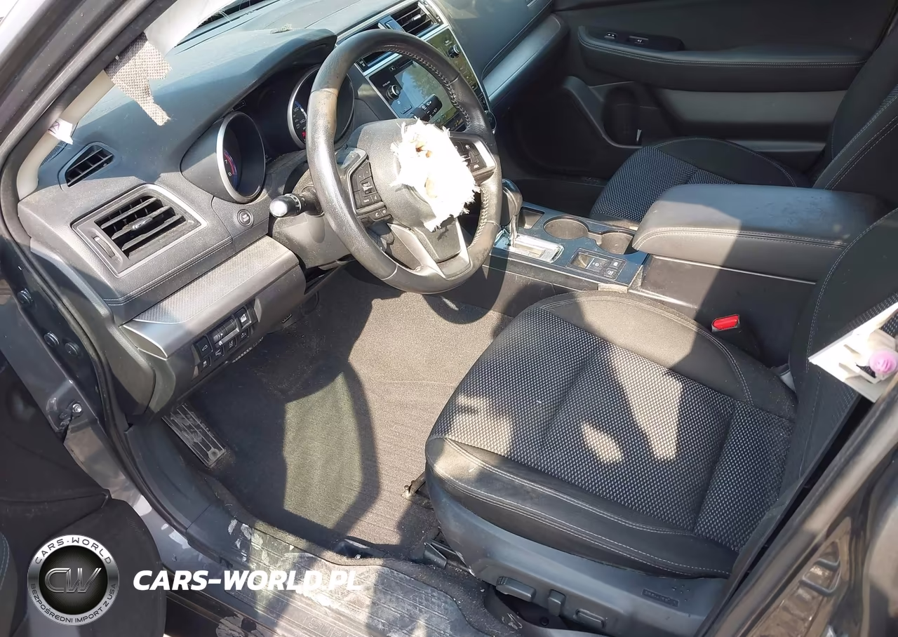 2018 Subaru Outback 2.5I Premium VIN:4S4BSAHC0J3318168 - 5