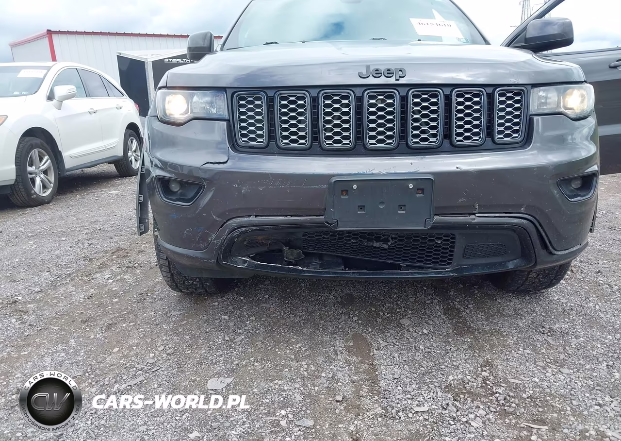 2017 Jeep Grand Cherokee Altitude 4X4 VIN:1C4RJFAG2HC726830 - 6