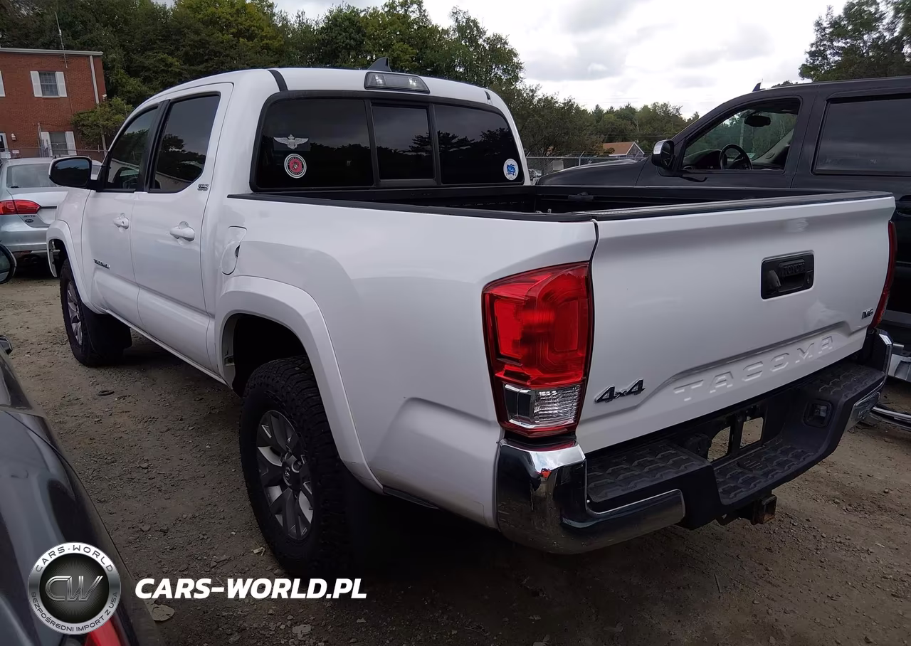 2016 Toyota Tacoma Sr5 V6 VIN:3TMCZ5AN6GM025924 - 3