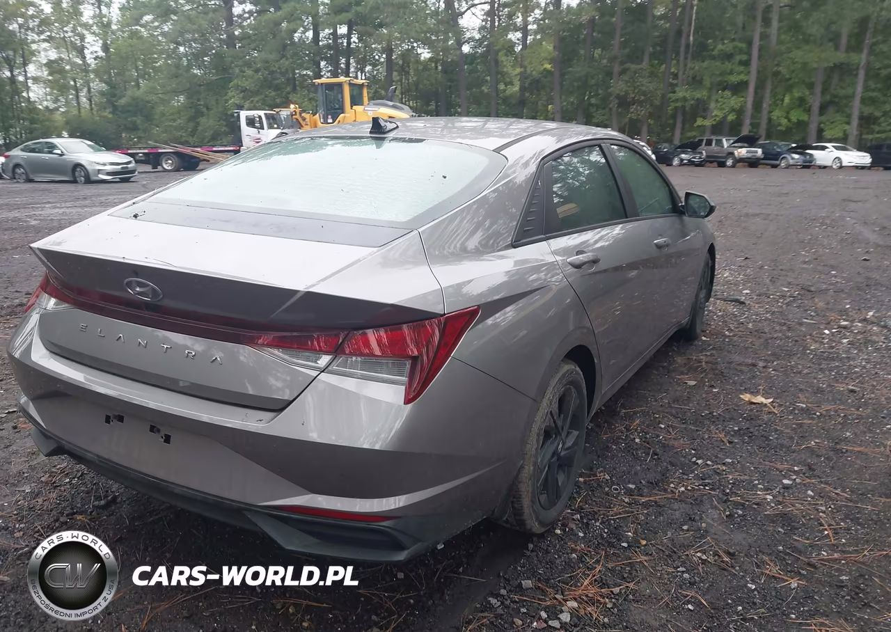 2022 Hyundai Elantra Sel VIN:KMHLM4AG6NU260841 - 4