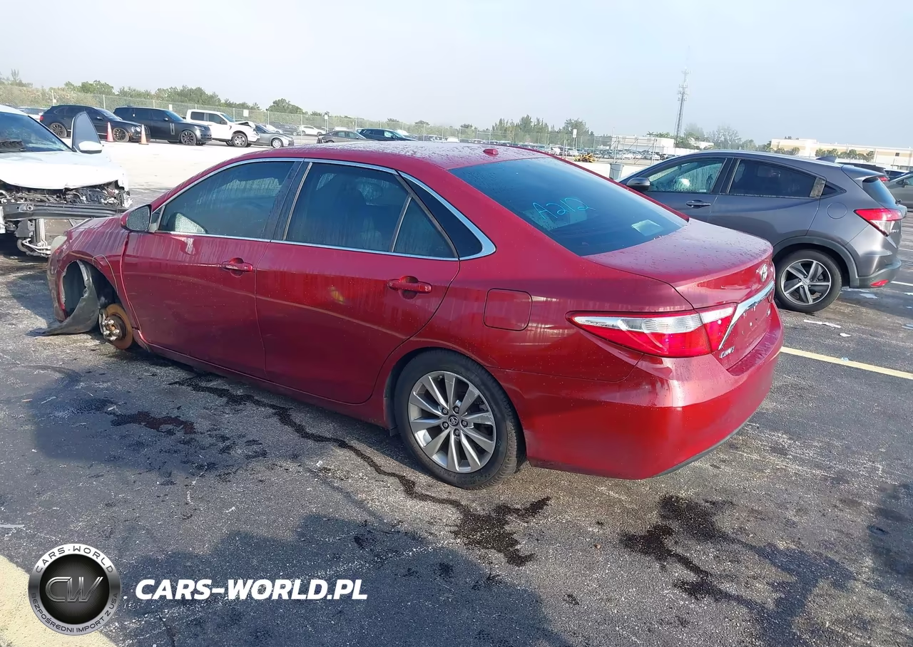 2017 Toyota Camry Xle VIN:4T1BF1FKXHU697926 - 3