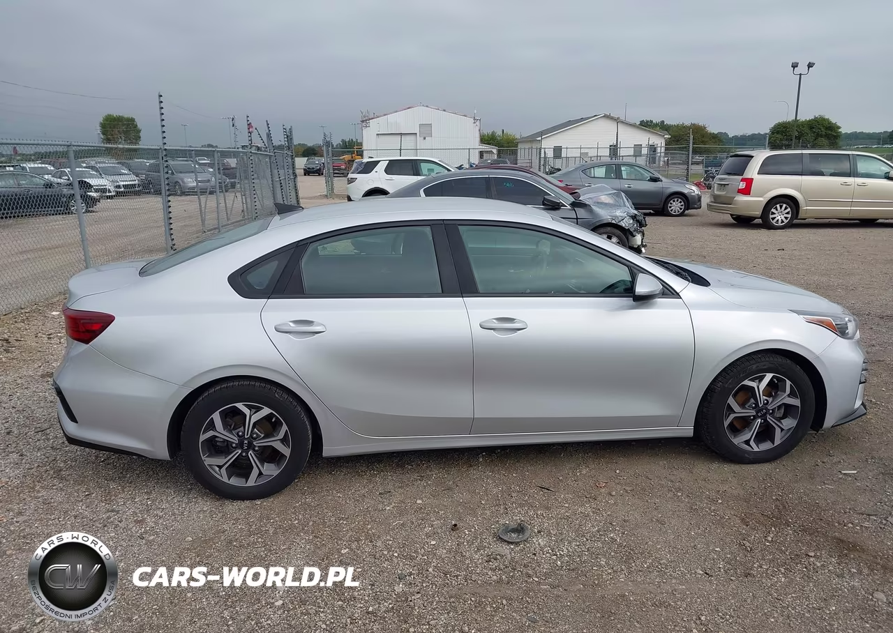 2020 Kia Forte Lxs VIN:3KPF24AD3LE163346 - 13