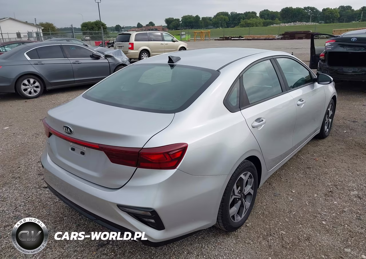 2020 Kia Forte Lxs VIN:3KPF24AD3LE163346 - 4