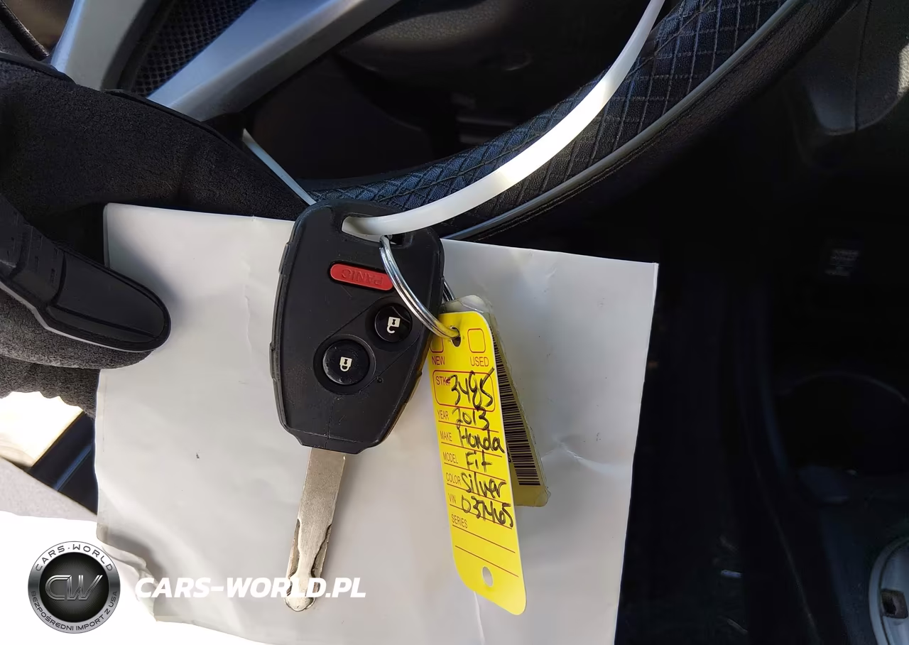 2013 Honda Fit VIN:JHMGE8H37DC037465 - 11