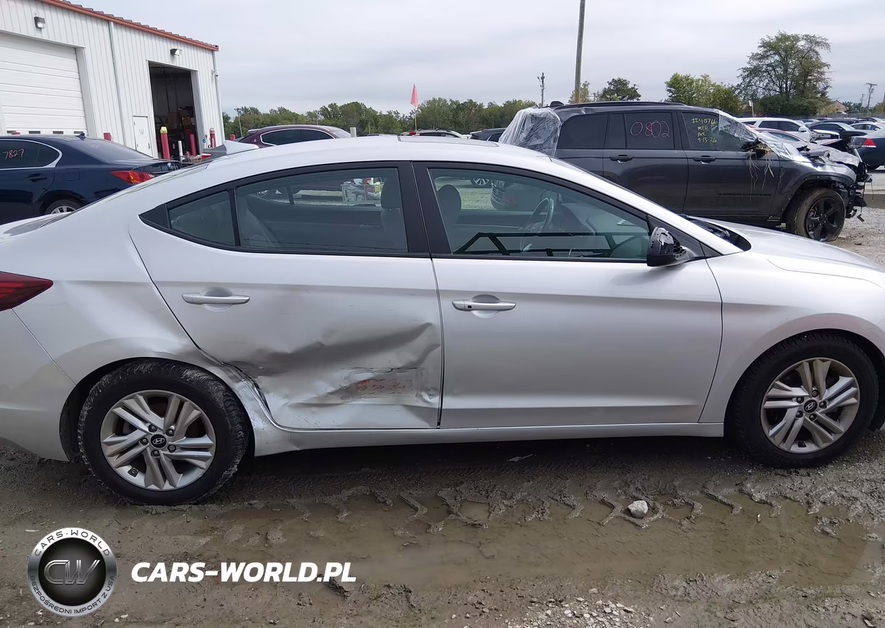 2019 Hyundai Elantra Value Edition VIN:5NPD84LF5KH484383 - 14