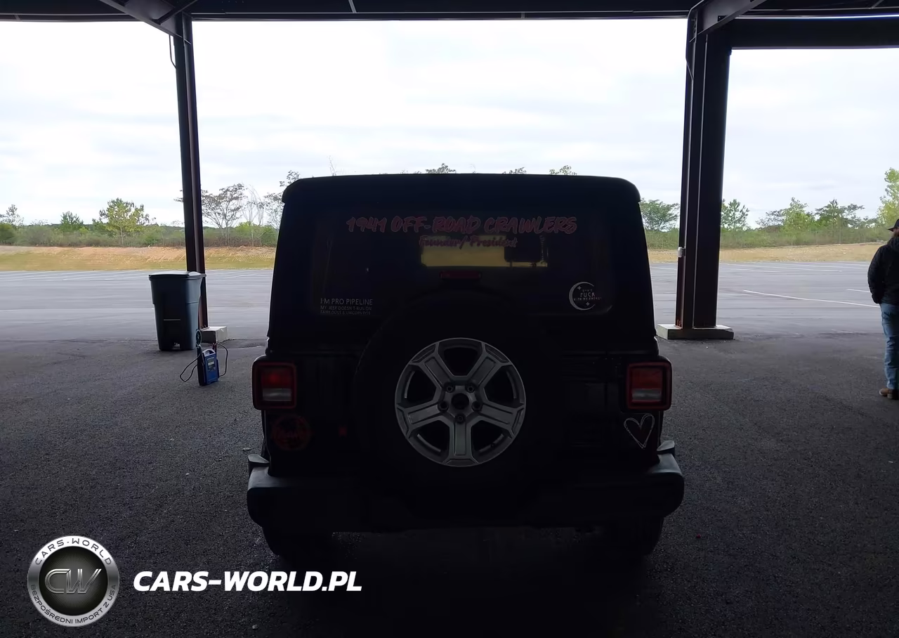 2018 Jeep Wrangler Unlimited Sport S 4X4 VIN:1C4HJXDG2JW150156 - 16