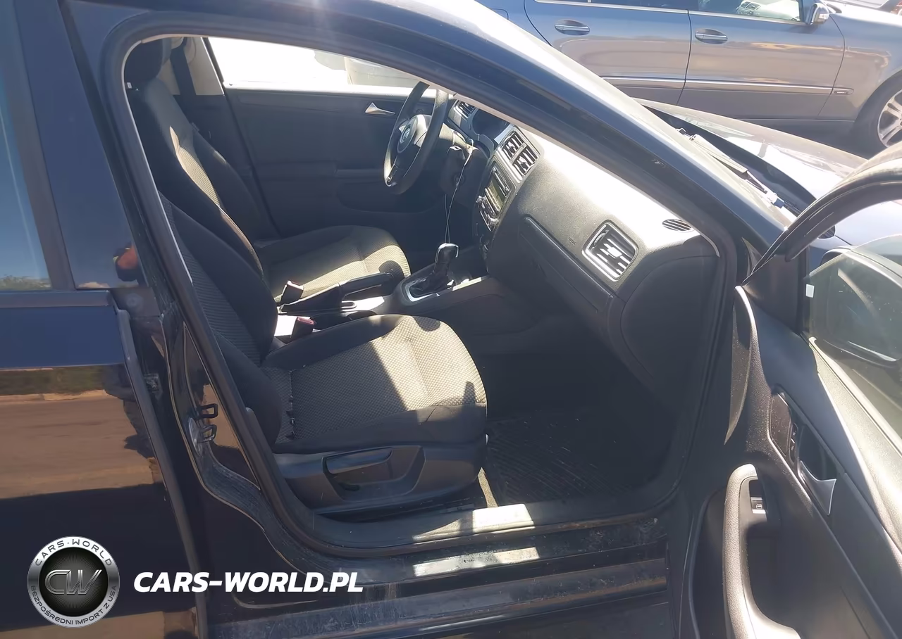2012 Volkswagen Jetta 2.0L S VIN:3VW2K7AJ5CM414084 - 5