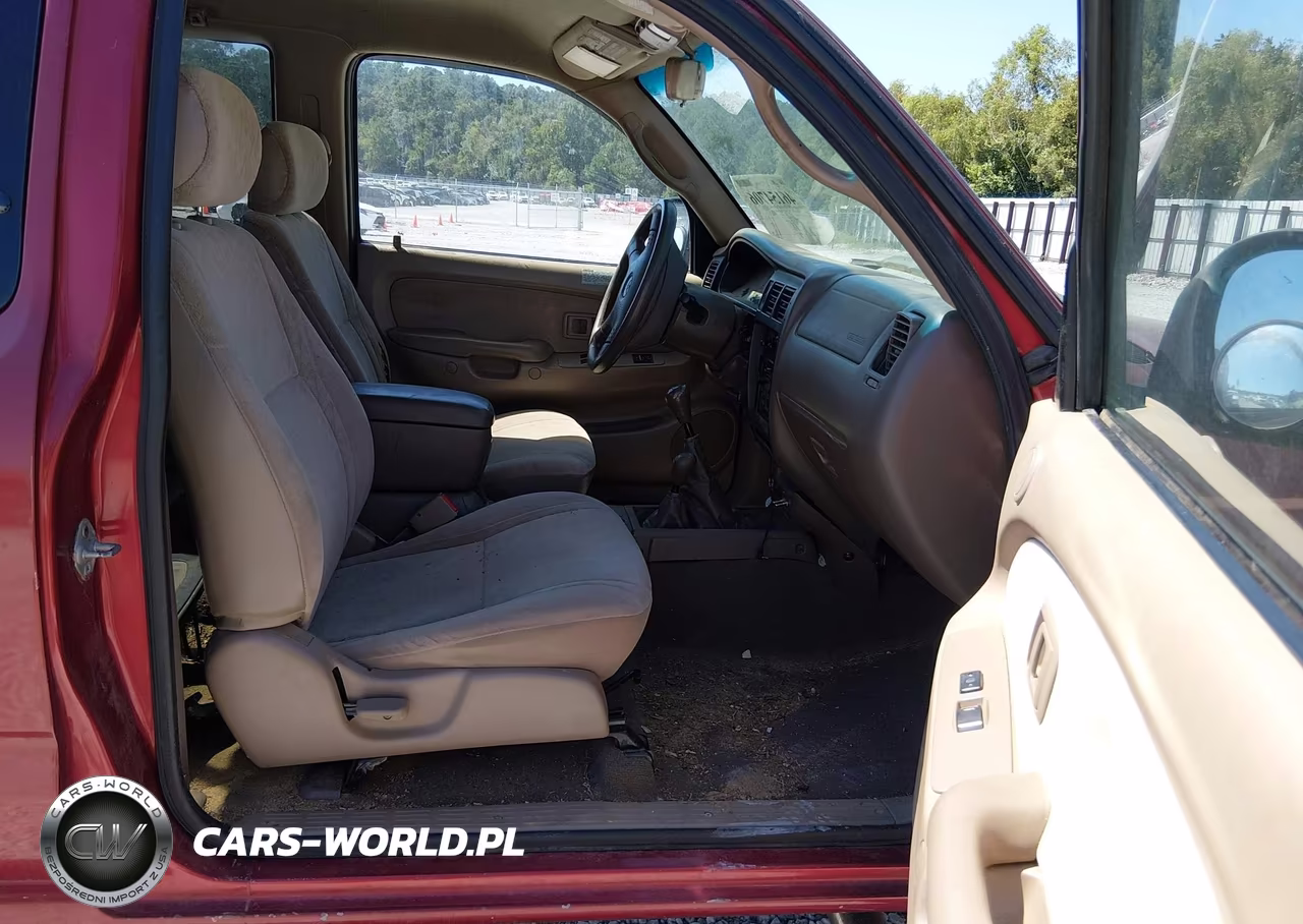 2002 Toyota Tacoma VIN:5TEWM72NX2Z136977 - 5