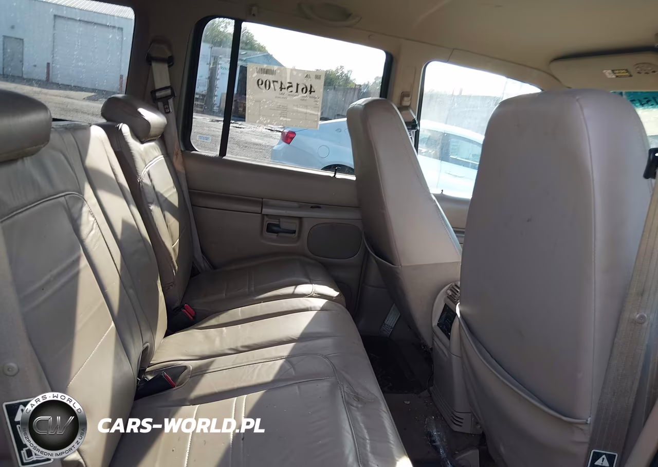 2000 Ford Explorer VIN:1FMZU74EXYUB41829 - 8