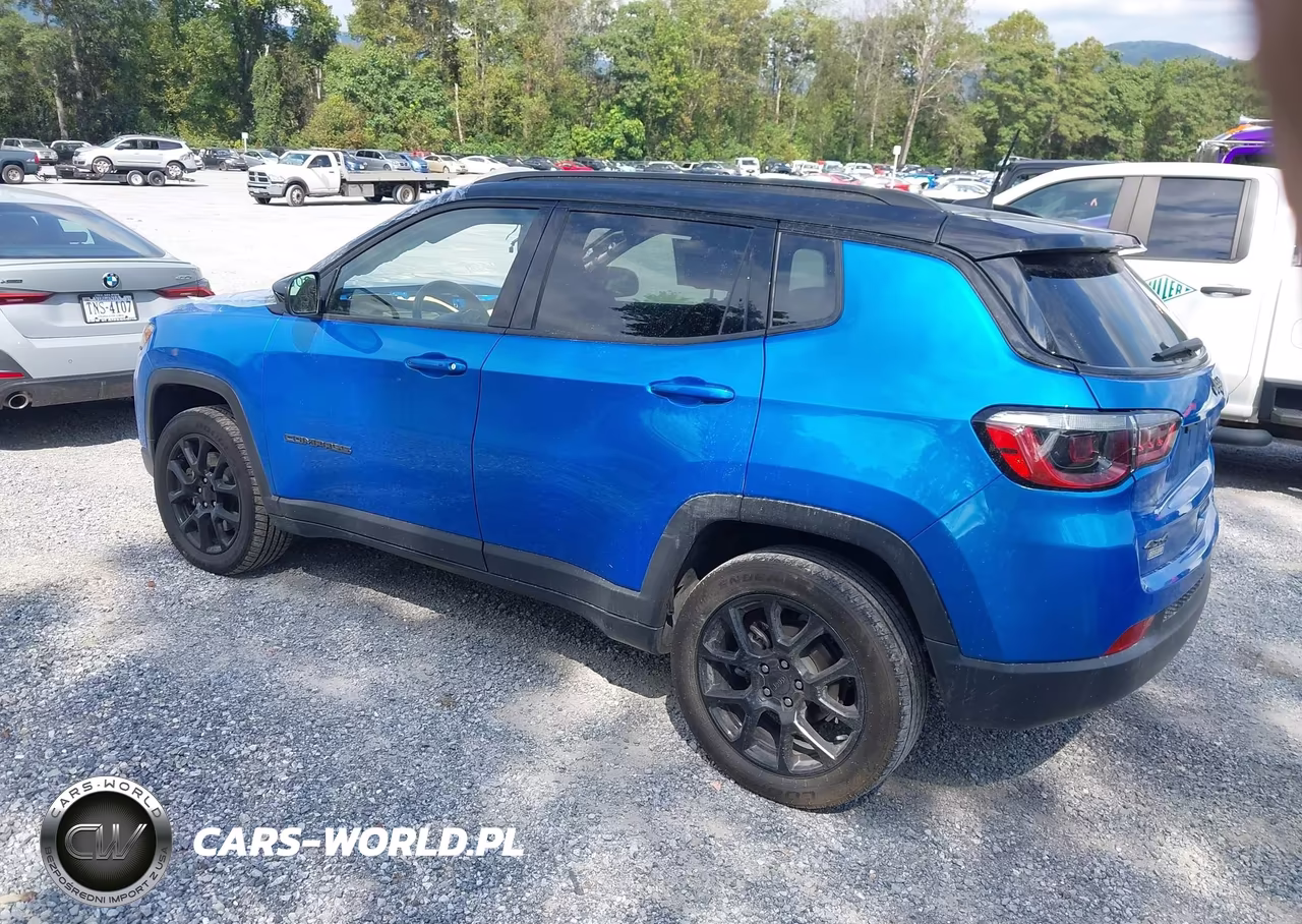 2024 Jeep Compass Latitude 4X4 VIN:3C4NJDBN6RT104897 - 3