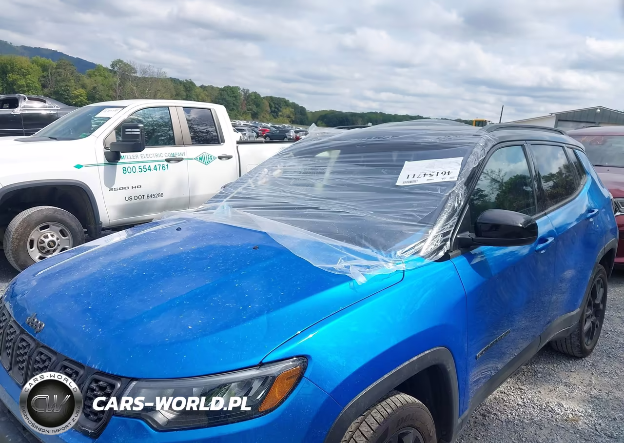 2024 Jeep Compass Latitude 4X4 VIN:3C4NJDBN6RT104897 - 6