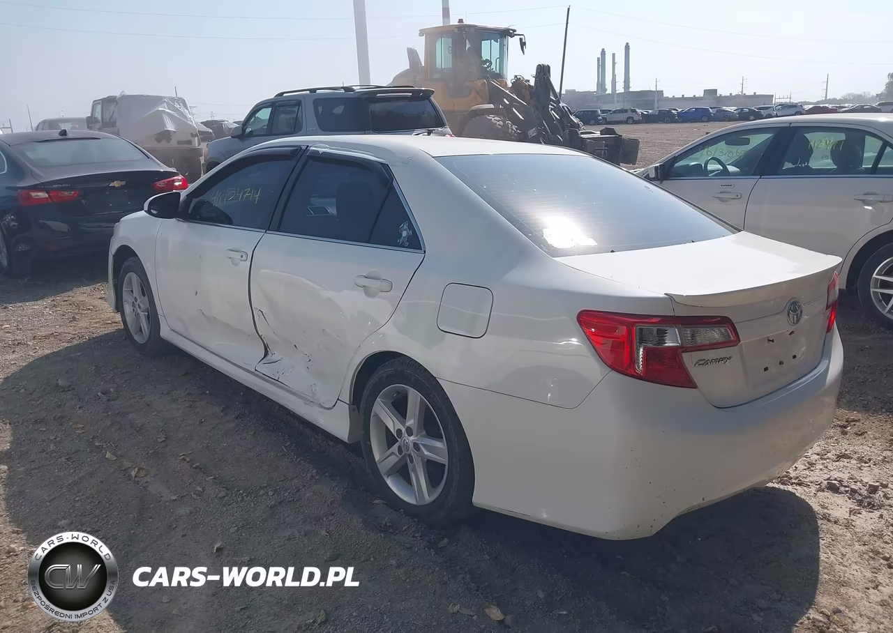 2014 Toyota Camry Se VIN:4T1BF1FKXEU349636 - 3
