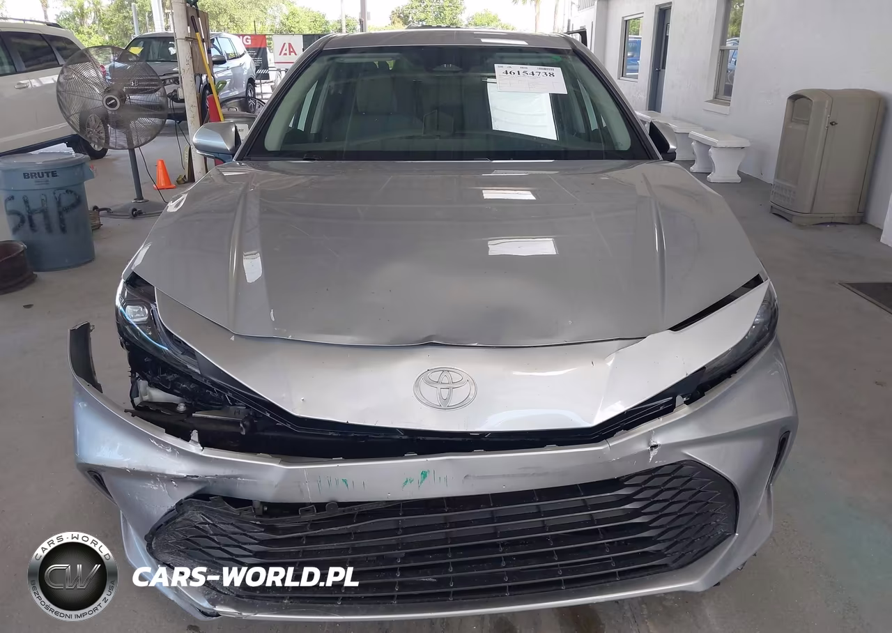 2025 Toyota Camry Le VIN:4T1DAACK0SU173025 - 13
