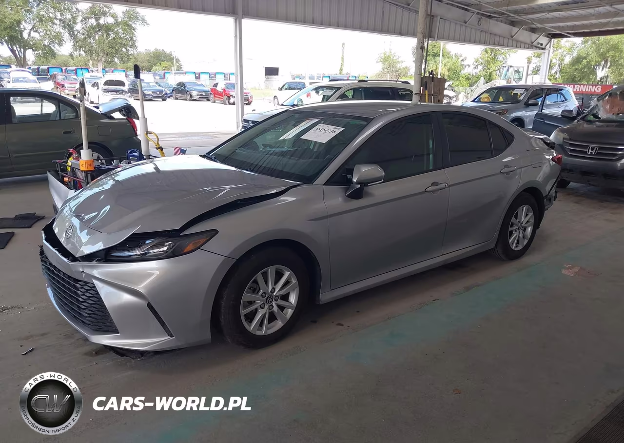 2025 Toyota Camry Le VIN:4T1DAACK0SU173025 - 2