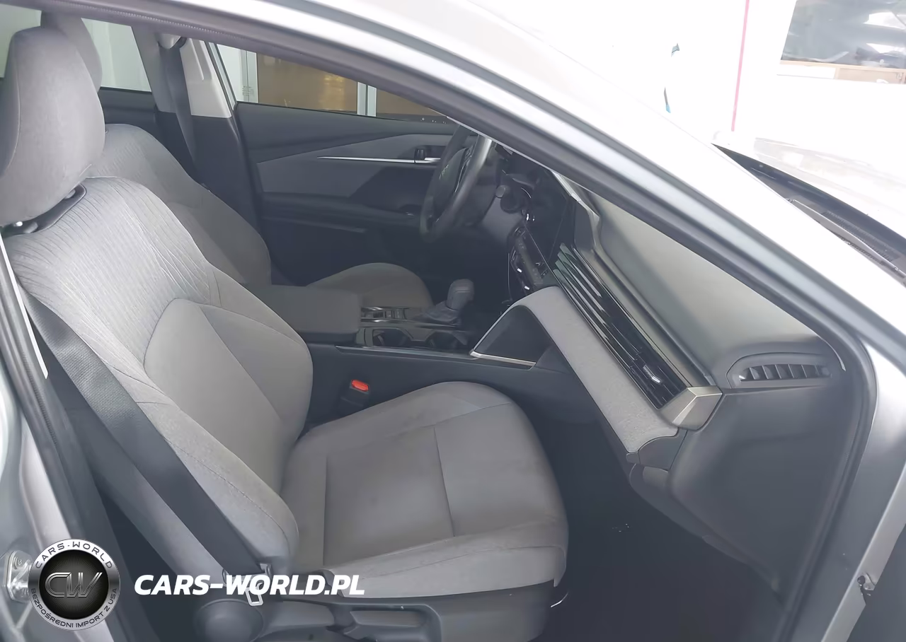 2025 Toyota Camry Le VIN:4T1DAACK0SU173025 - 5
