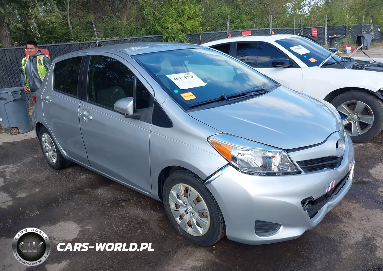 2013 Toyota Yaris Le