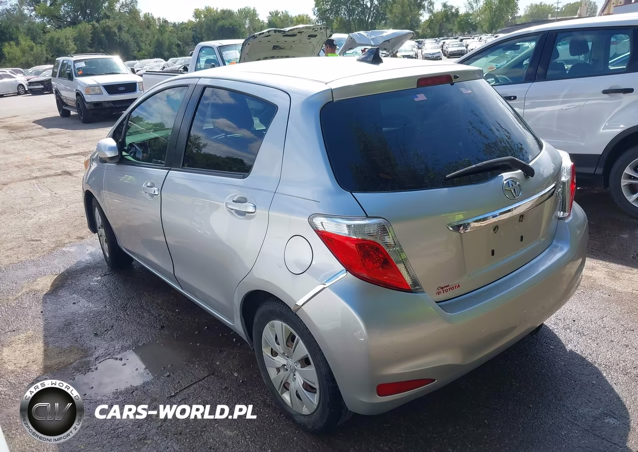 2013 Toyota Yaris Le VIN:JTDKTUD30DD564869 - 3