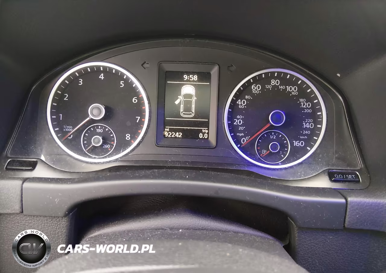2016 Volkswagen Tiguan S VIN:WVGAV7AX7GW611303 - 7