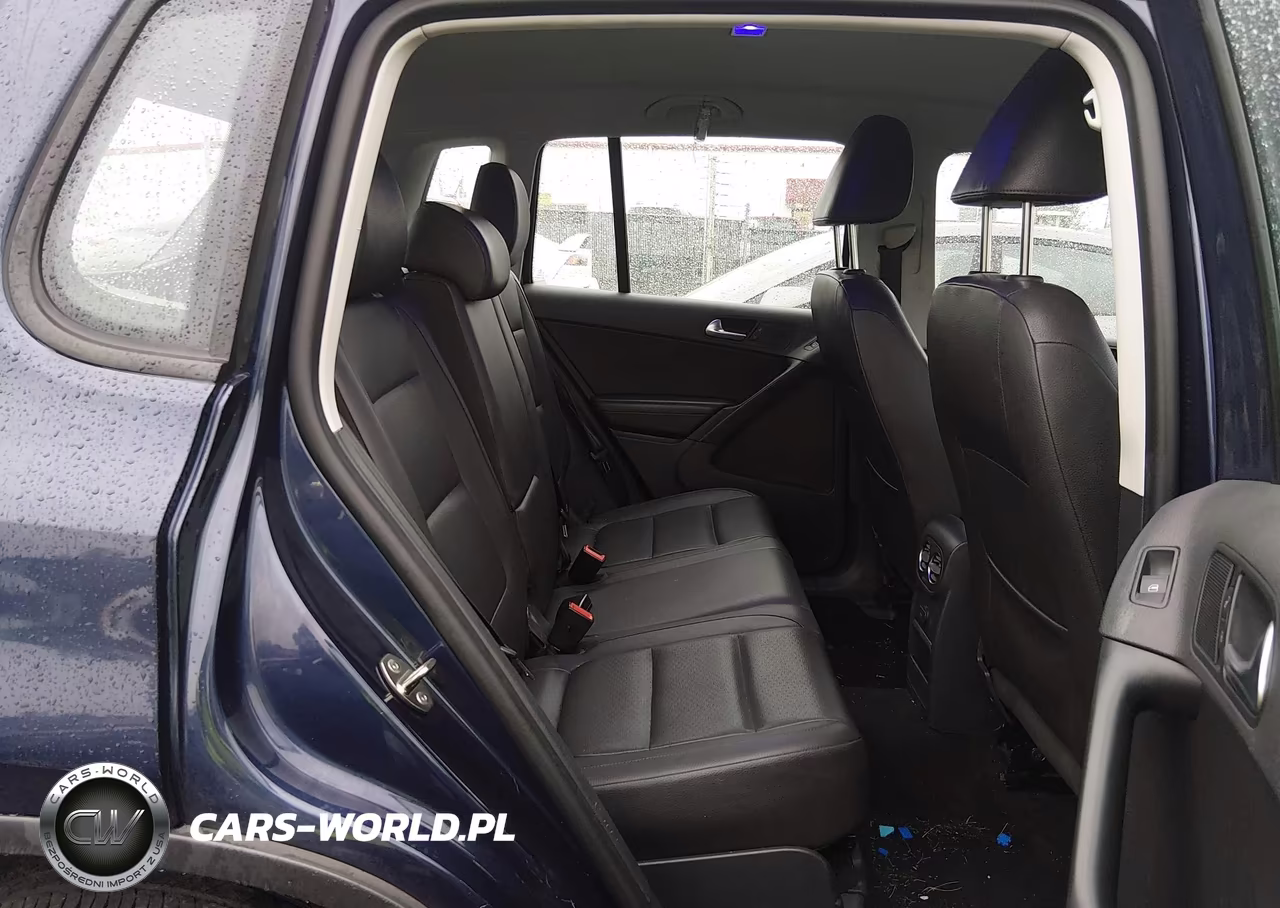 2016 Volkswagen Tiguan S VIN:WVGAV7AX7GW611303 - 8