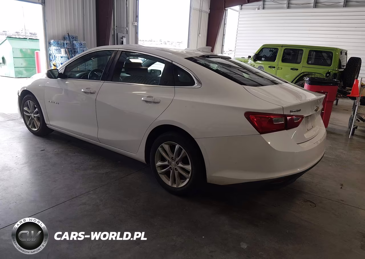 2018 Chevrolet Malibu Lt VIN:1G1ZD5ST6JF139055 - 3