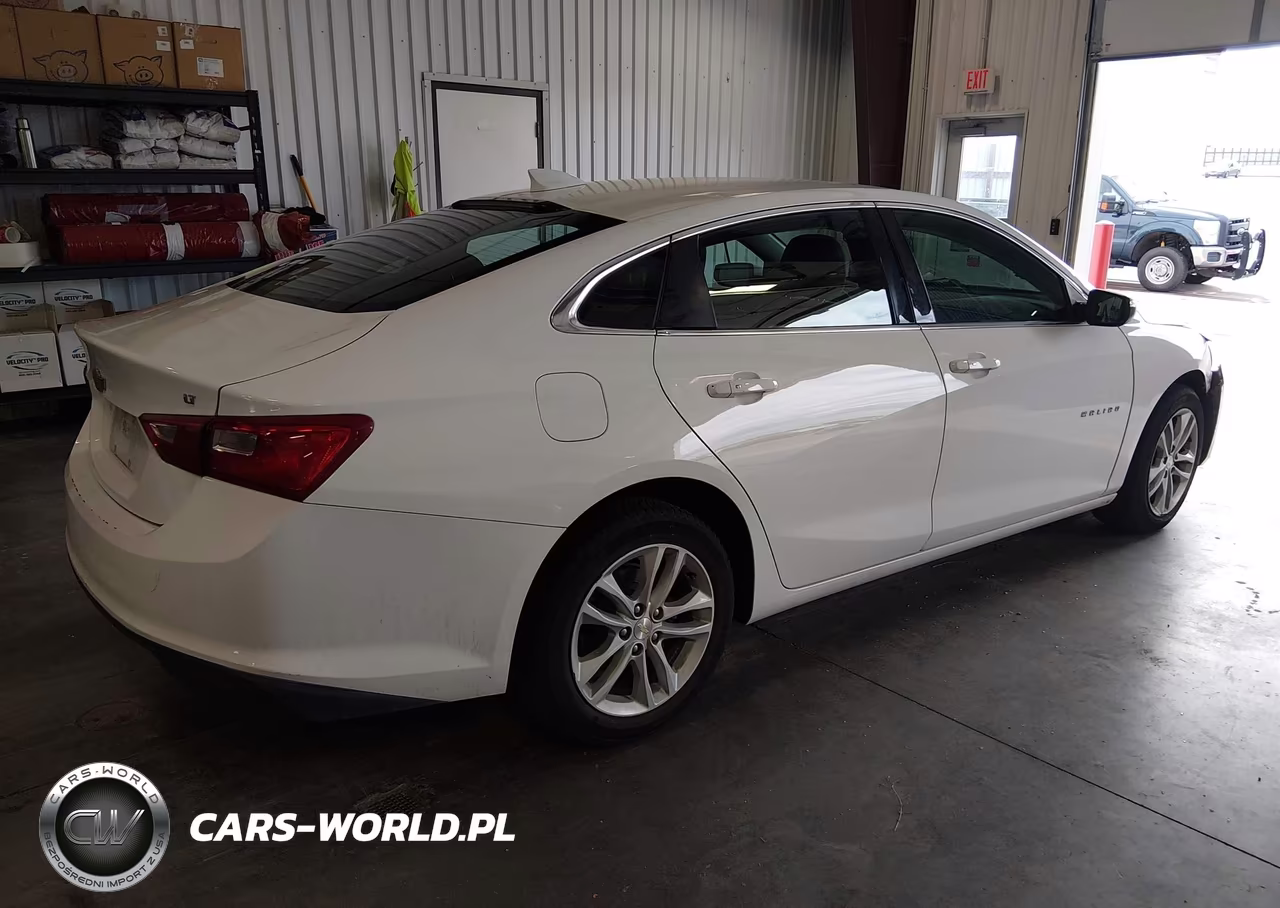 2018 Chevrolet Malibu Lt VIN:1G1ZD5ST6JF139055 - 4