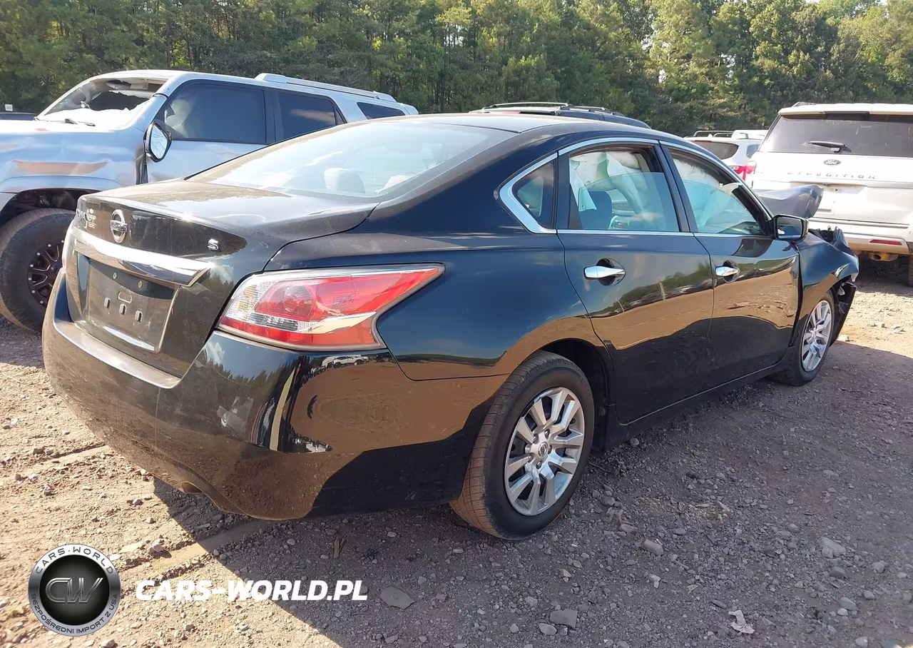 2015 Nissan Altima 2.5 S VIN:1N4AL3AP5FC293917 - 4