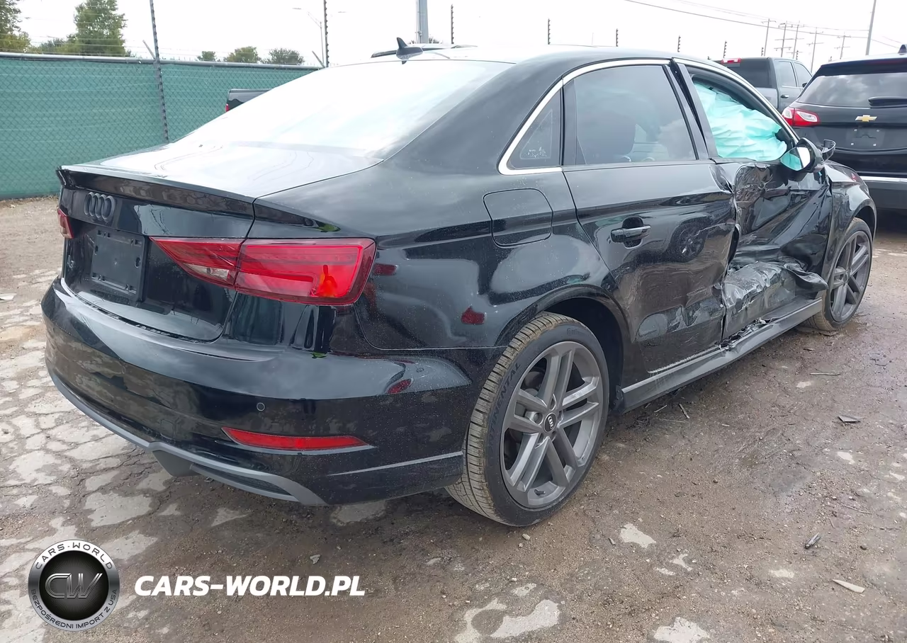 2017 Audi A3 2.0T Premium VIN:WAUGUGFF2H1058234 - 4