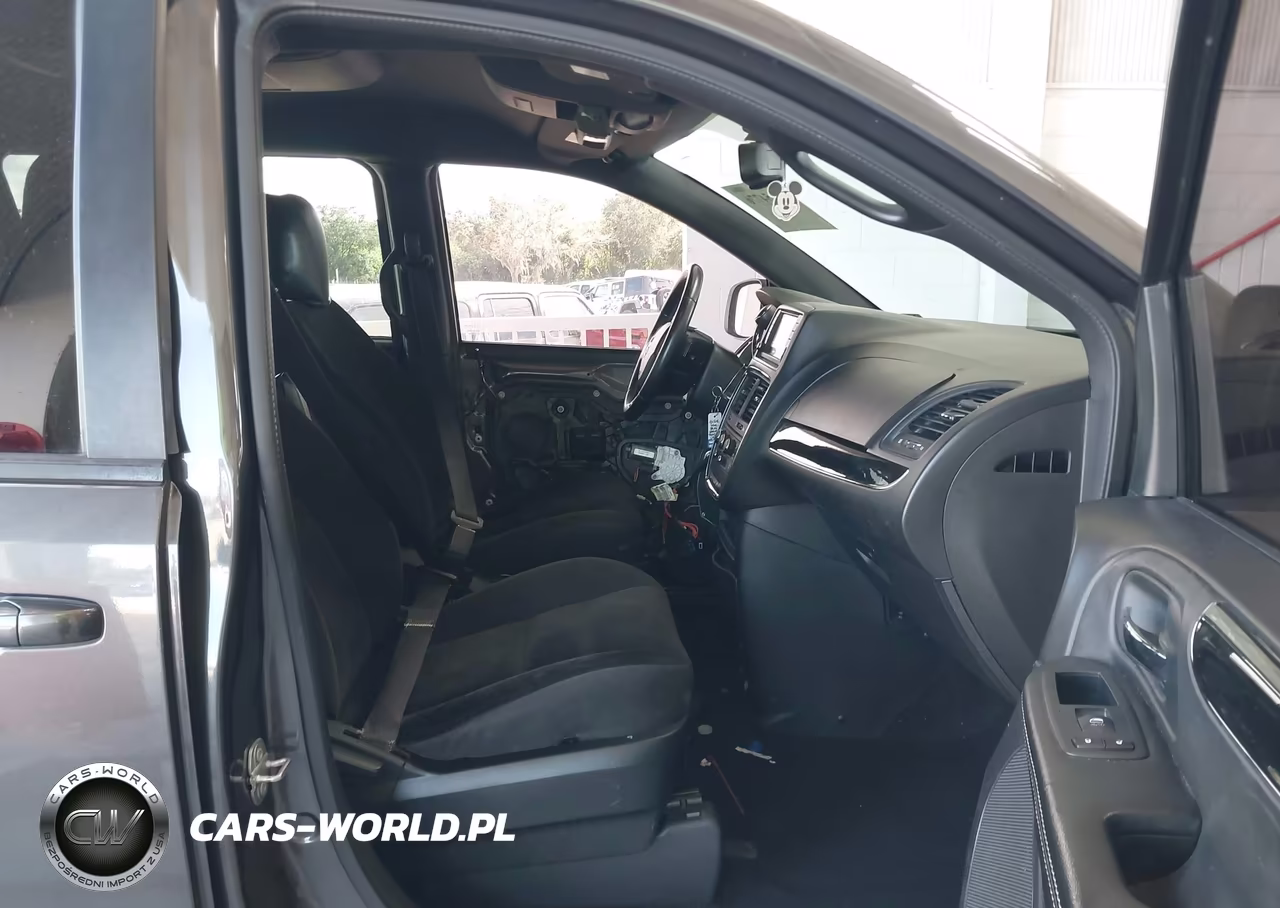 2017 Dodge Grand Caravan Se Plus VIN:2C4RDGBG9HR843744 - 5
