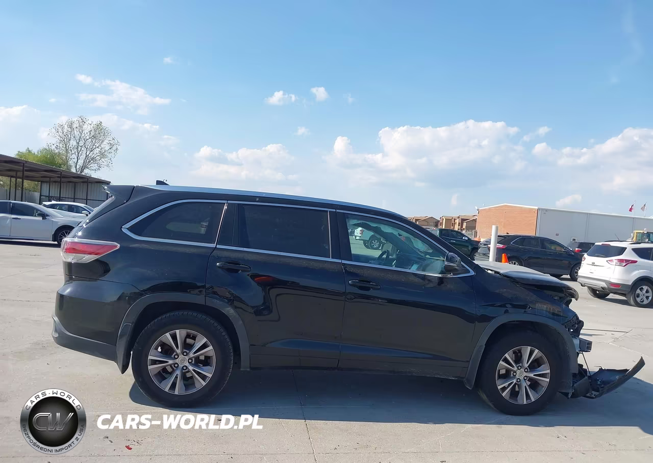 2015 Toyota Highlander Xle V6 VIN:5TDJKRFH8FS073820 - 13
