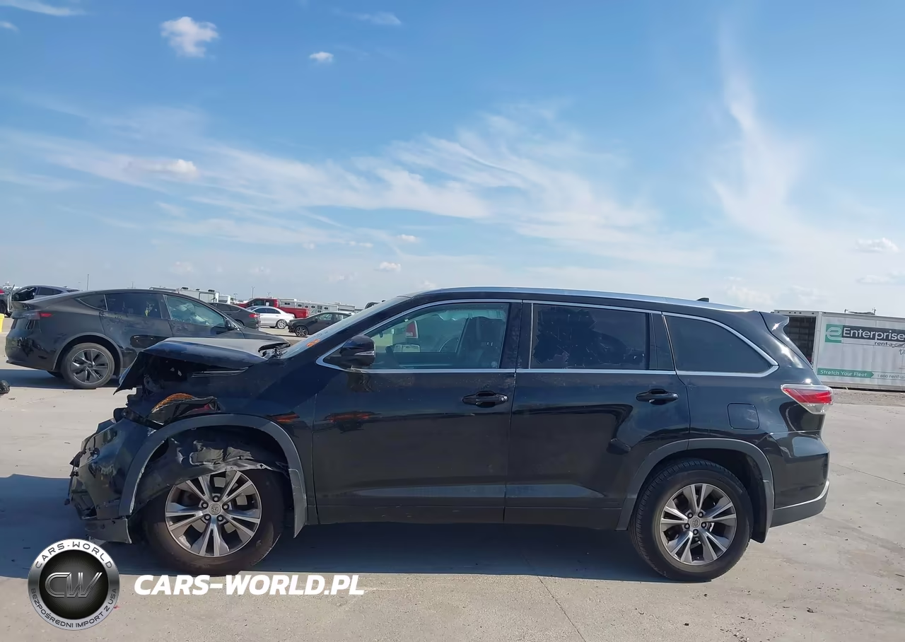 2015 Toyota Highlander Xle V6 VIN:5TDJKRFH8FS073820 - 14