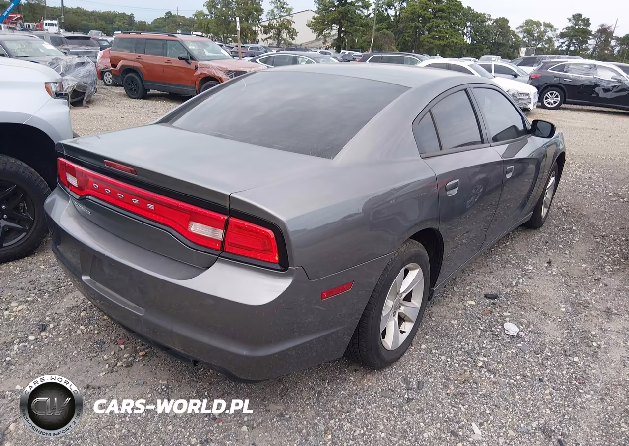 2011 Dodge Charger VIN:2B3CL3CG4BH512746 - 4