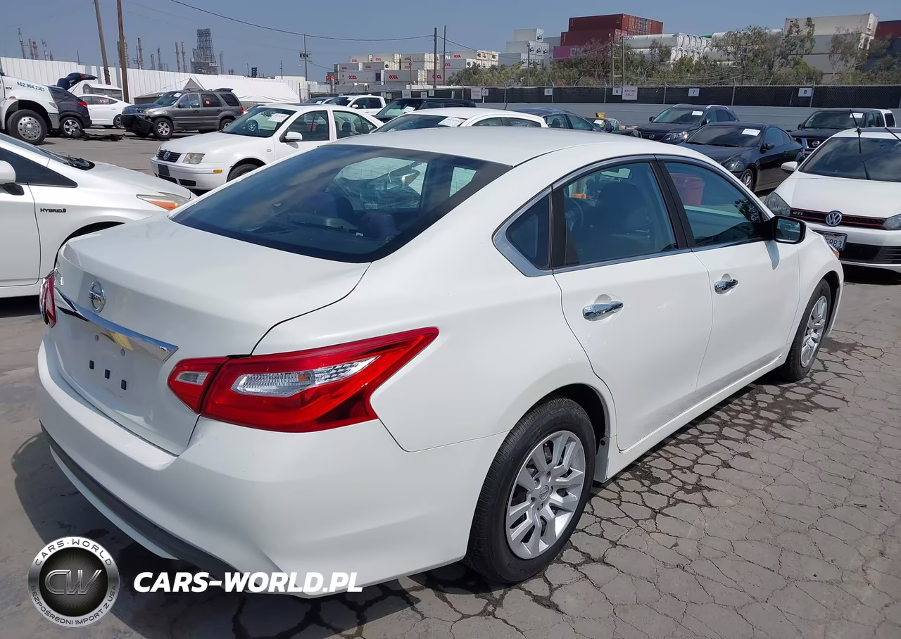 2017 Nissan Altima 2.5 S VIN:1N4AL3AP4HN314506 - 4