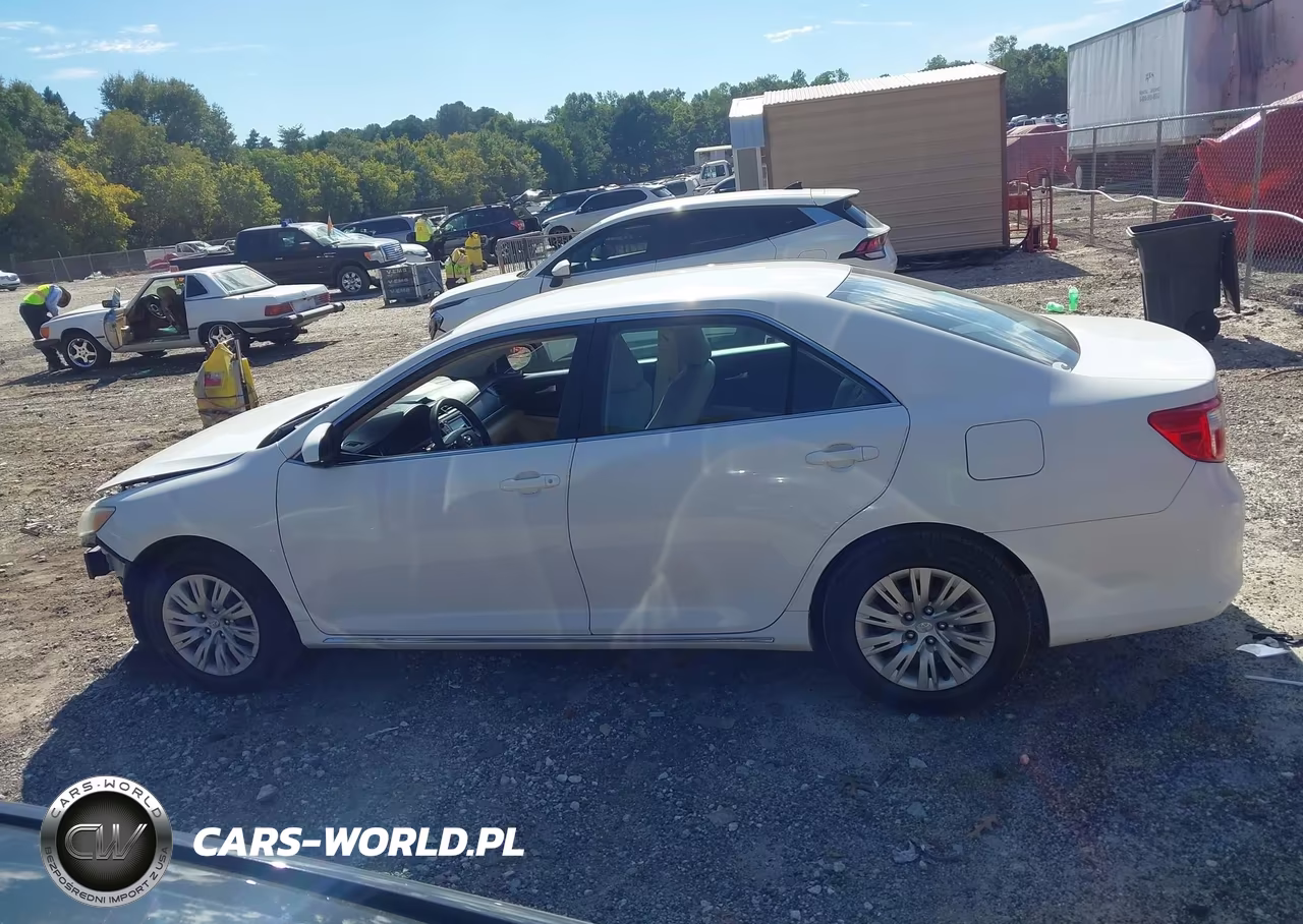 2012 Toyota Camry Le VIN:4T4BF1FK9CR207944 - 13