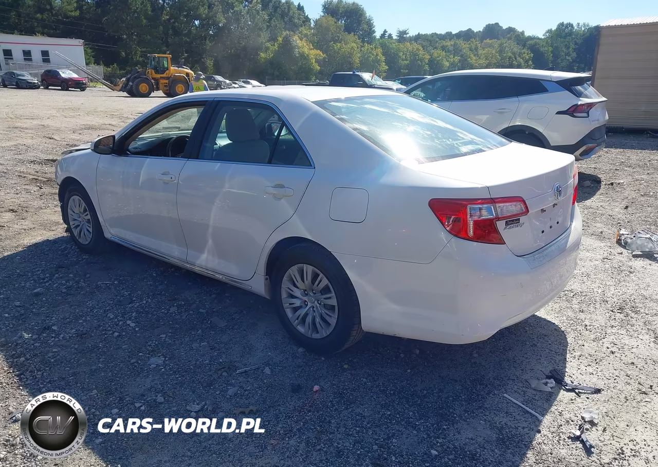 2012 Toyota Camry Le VIN:4T4BF1FK9CR207944 - 3