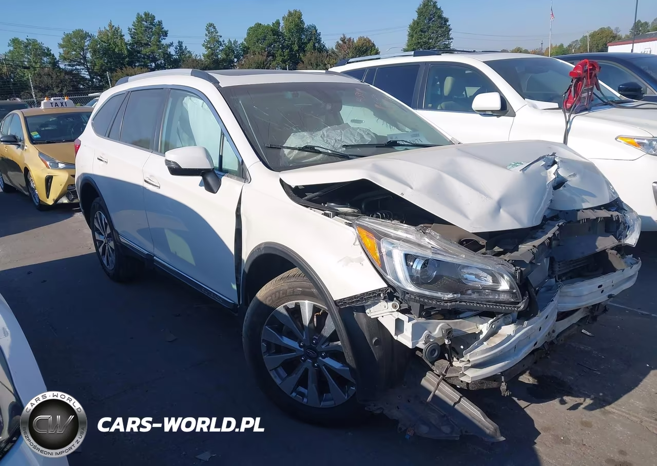 2017 Subaru Outback 3.6R Touring VIN:4S4BSETC2H3413999 - 12