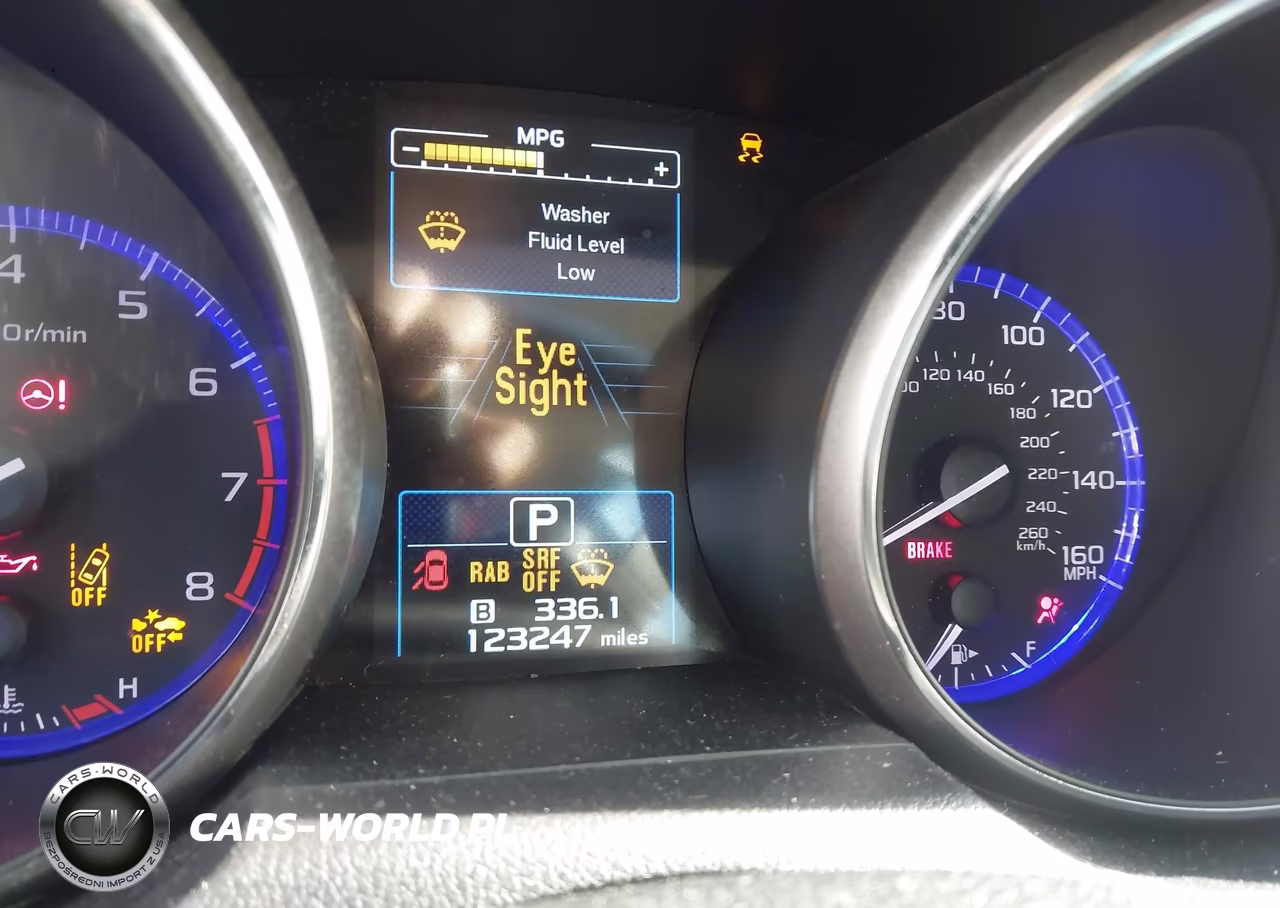 2017 Subaru Outback 3.6R Touring VIN:4S4BSETC2H3413999 - 14